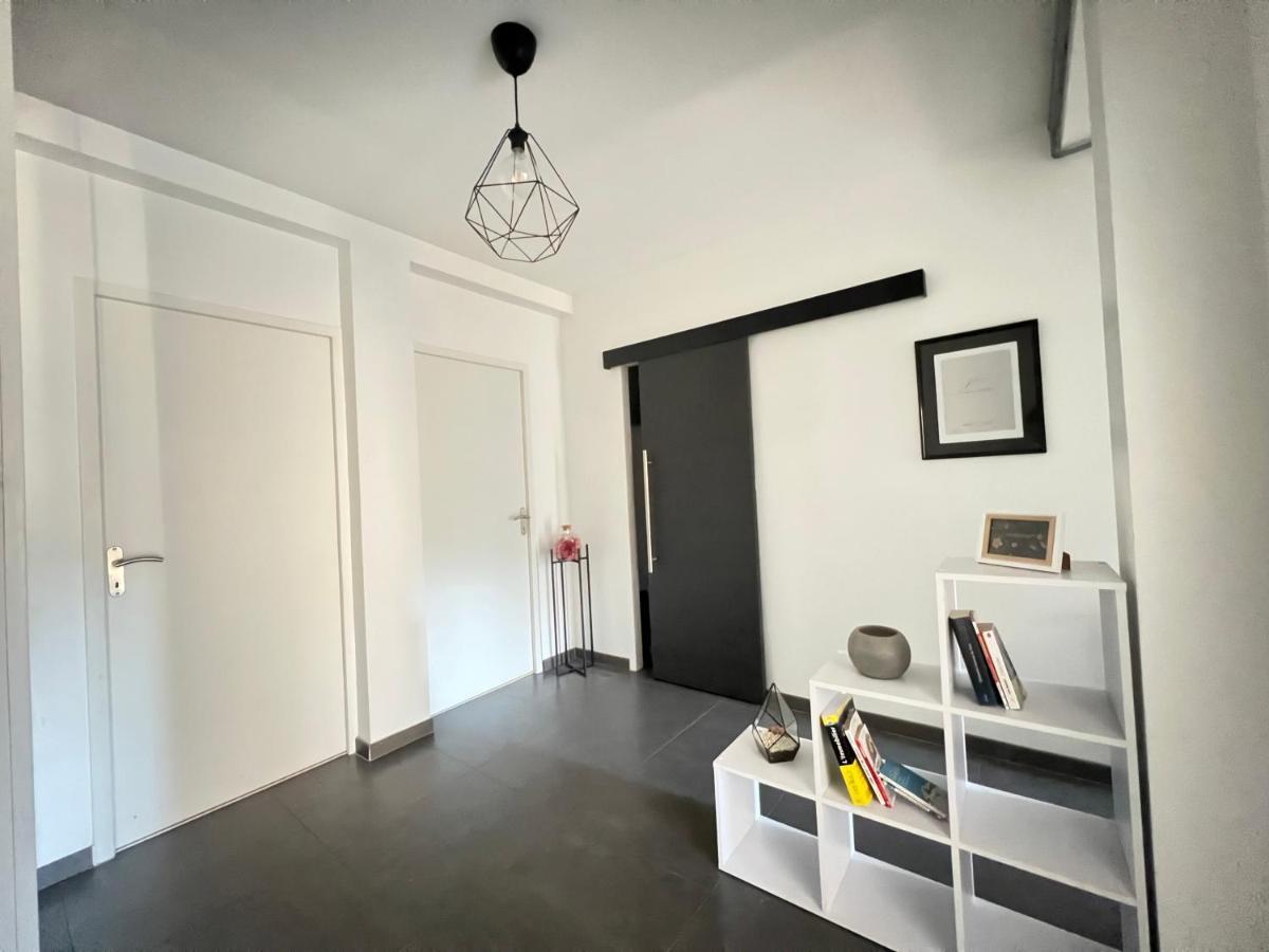 Superbe Appartement Centre Ville Nîmes Exteriör bild